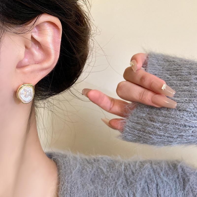 Meier Vintage french pearl stud earrings - unique, high-end earrings for women - elegant new autumn/winter lazy style earrings - trendy