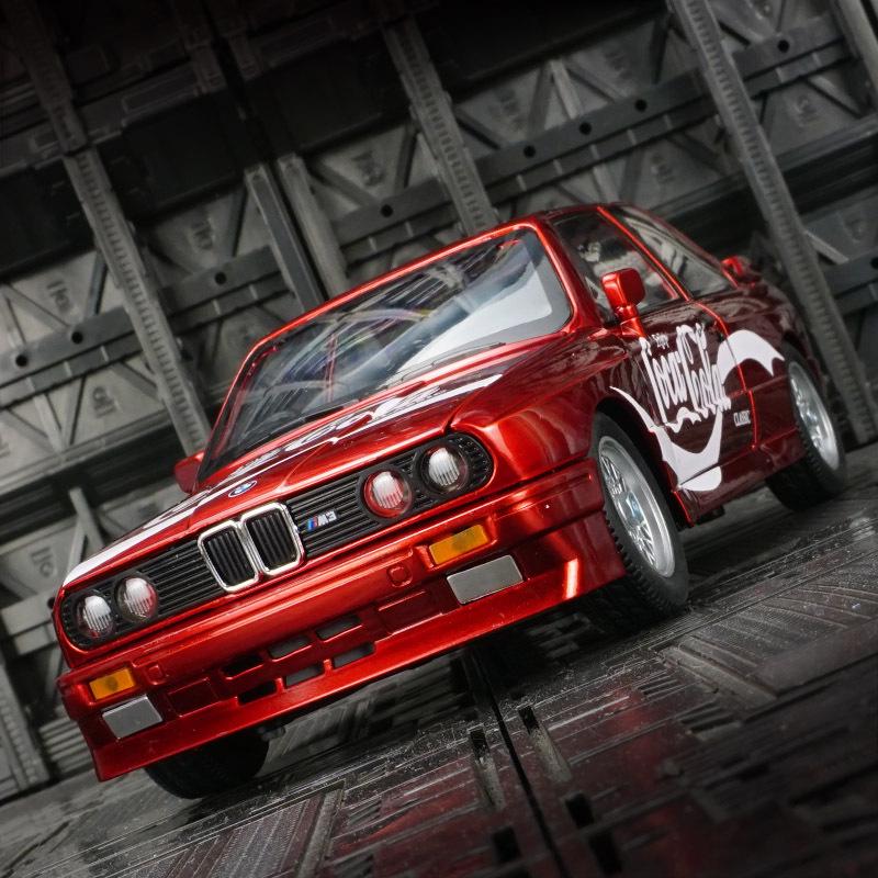 

Jinlifang M3 E30 Track Version Alloy Sedan Model Toy красный
