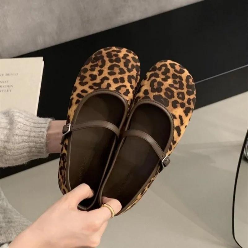 Fashion Soft and Comfortable Women's Flat Shoes Classic Round Toe Leopard Print Shoes Casual Fashion Mary Jane Shoes Zapatos De Mujer