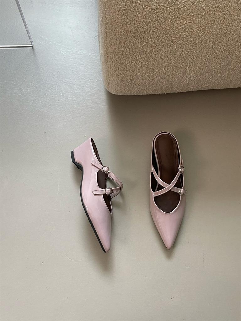 Retro Pointed Head Half Slippers Women's Shoes Wear Thick Heels Pointed Lazy Cool Slippers Summer