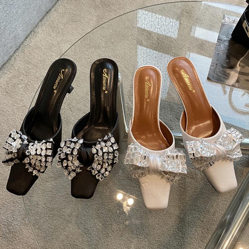 Neue Sommer Damen Square Toe Niedrige Absätze Pantoletten Weiß Bling Strass Mules Schmetterlingsknoten Hausschuhe Party Ballschuhe