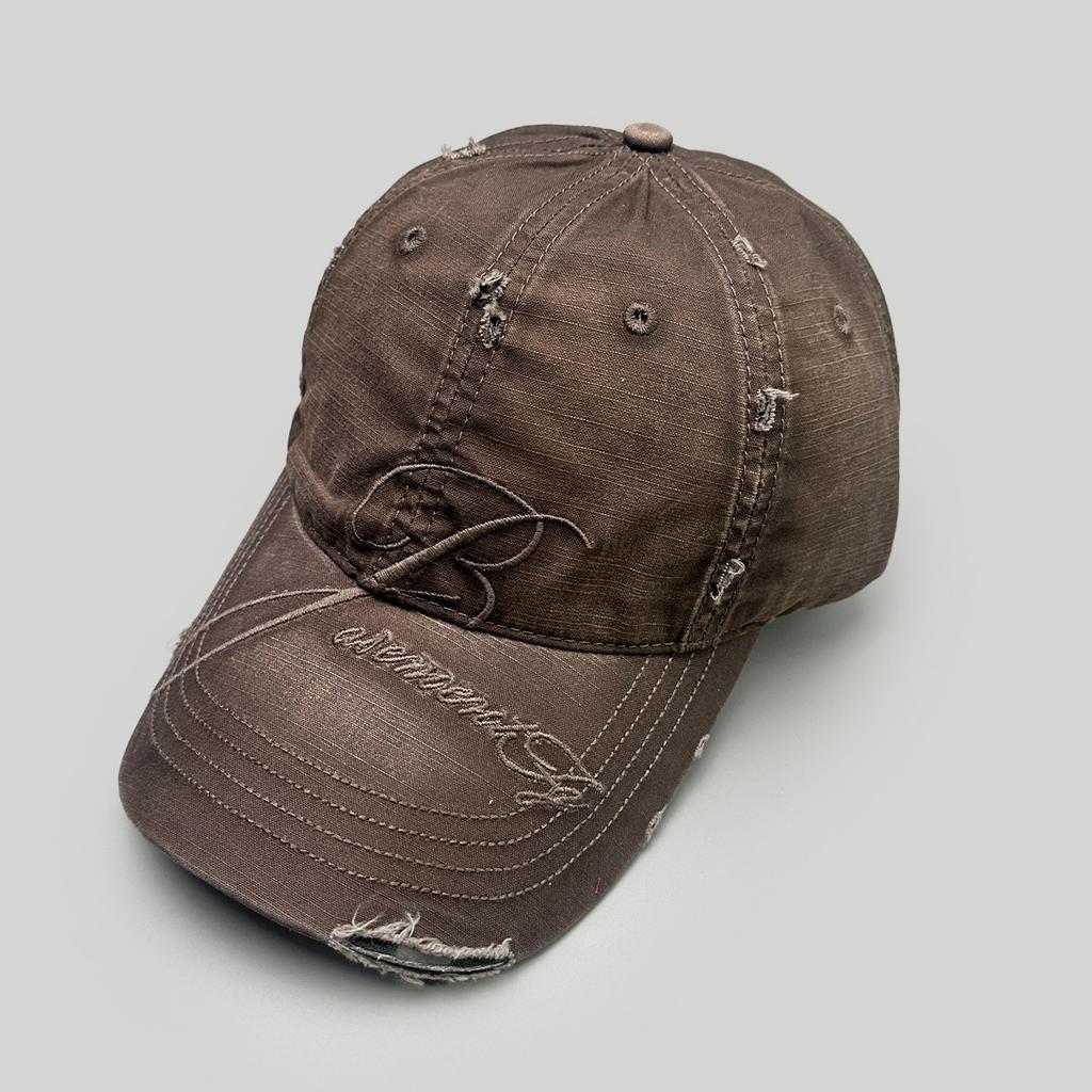 Frühling und Sommer Retro Loch Wind Buchstaben Stickerei Baseballkappe Herren und Damen Sonnenschutz Retro Persönlichkeit Modekappe