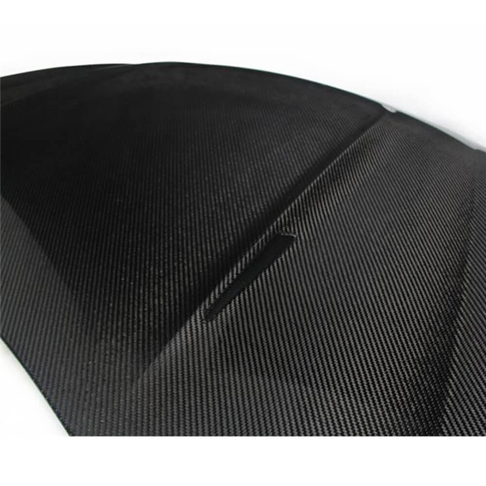 Kapota (pro HB 2010-2013, Karbon) pro Volkswagen Golf 6