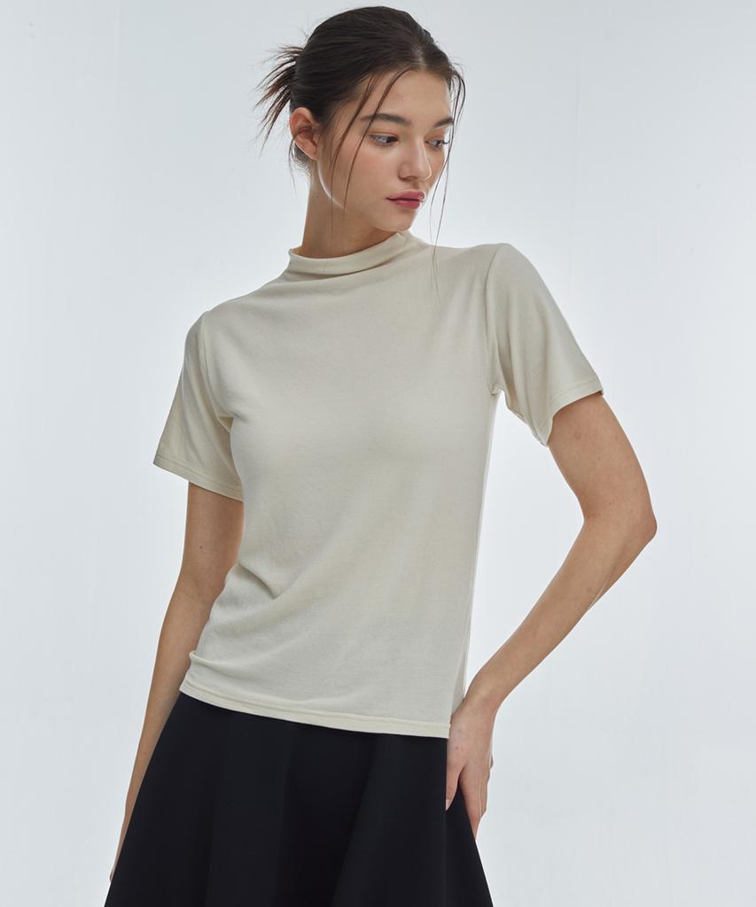 MANAVIS7 Mock Turtleneck Short Sleeve T-Shirt [Ivory]
