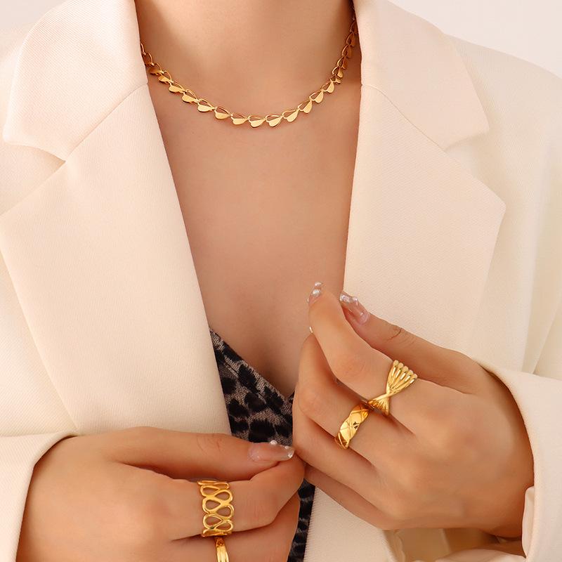 European & American Fashion Slim Waist Hollow Heart Necklace & Bracelet Set