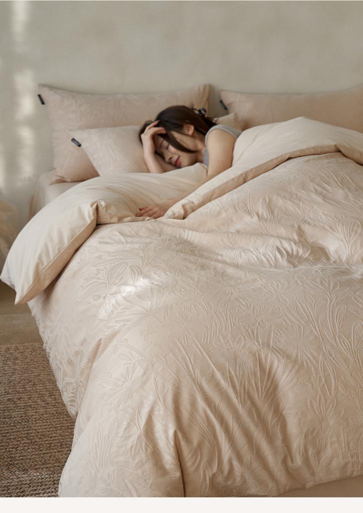 Sleep Grid Comfortable Three-Dimensional Cotton Jacquard Four Piece Set