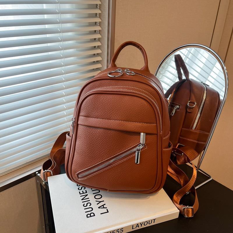 Large capacity backpack women's leisure new fashion portable student bag high-end simple backpack