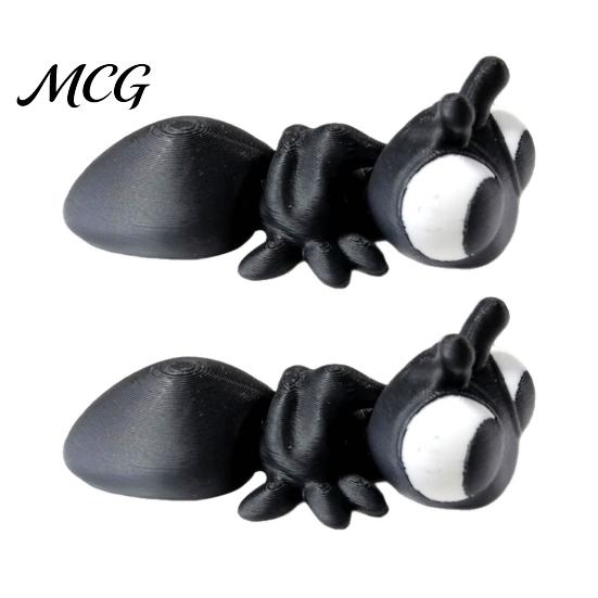 Tiny Ant Collectible 2Pcs 3D Printed Ornaments, Mini Cute Figurines, Big Miniature Insect Sculpture Eyes Desktop Decoration, Gift Idea & Photography чёрный