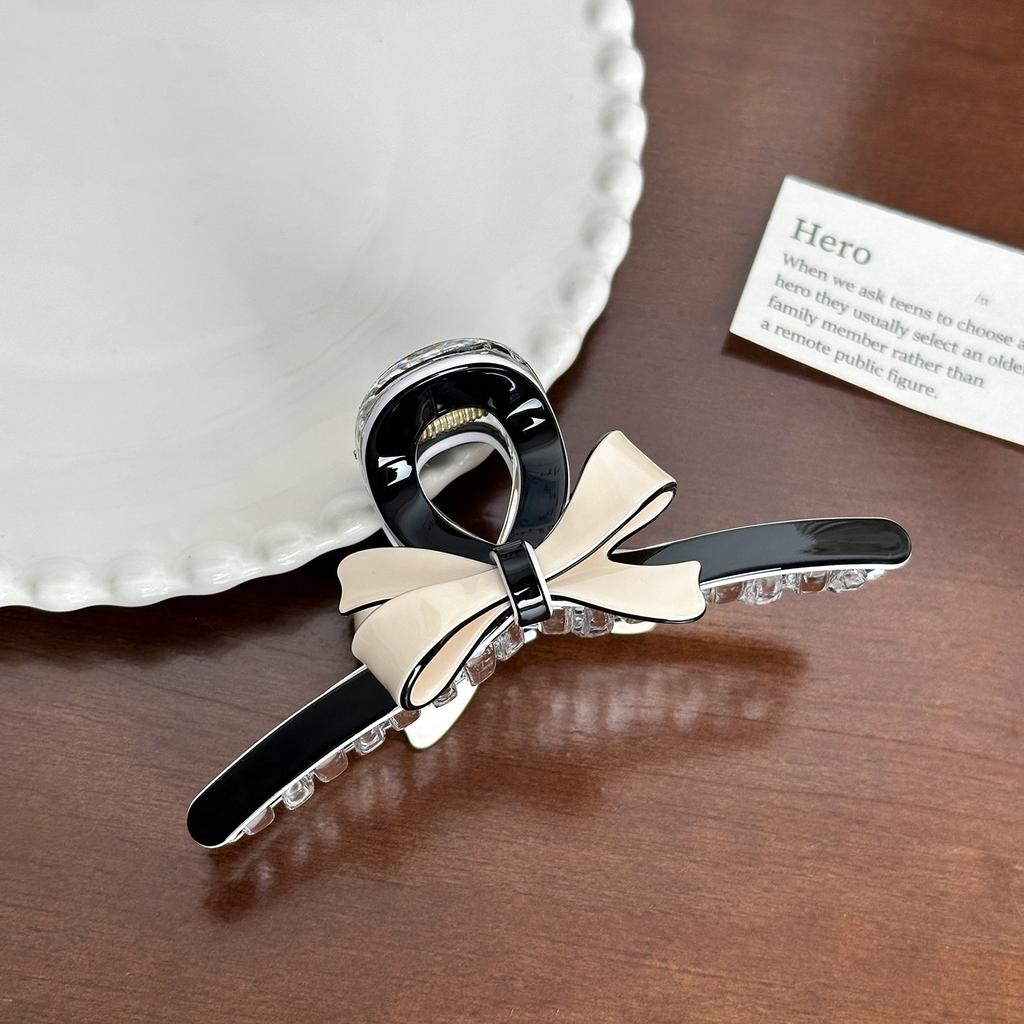 New Creative Design Geometric Black And White Color Bowknot Hollow Hair Clip Retro Acetate High Ponytail Shark Clip