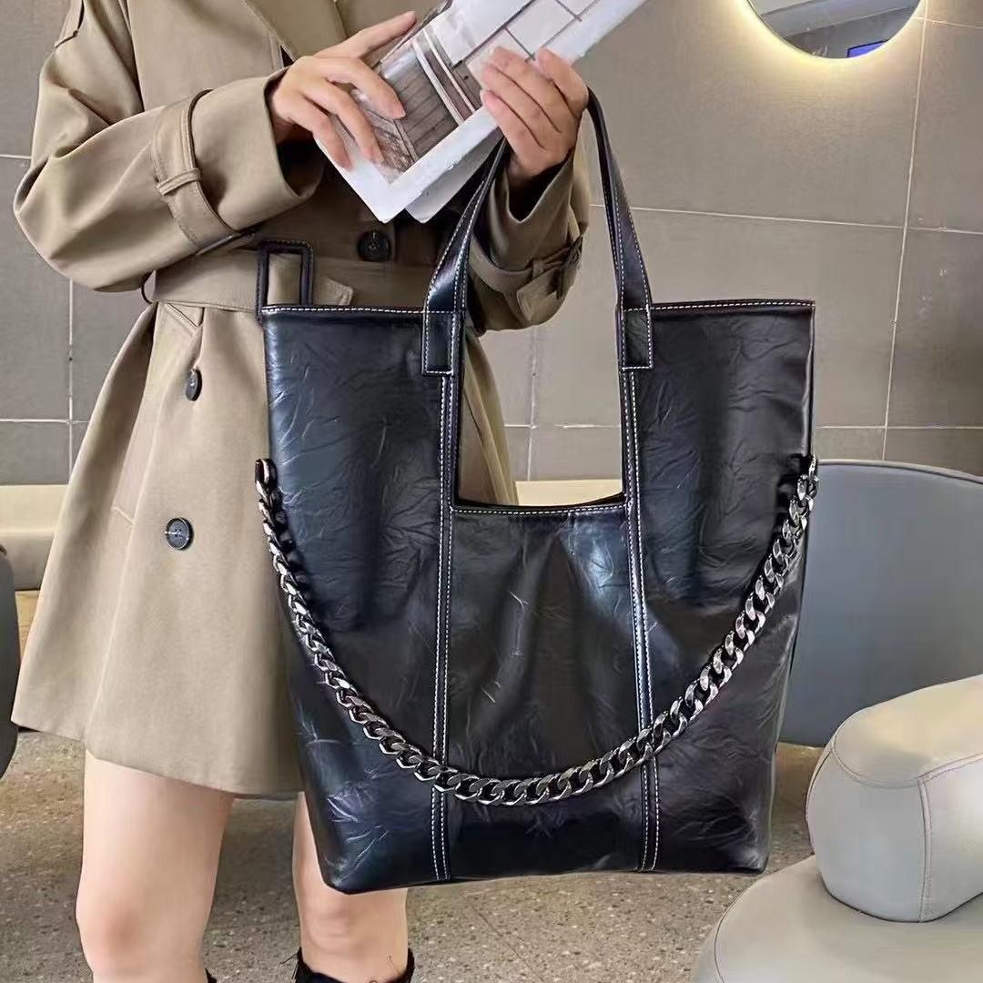 Женская персональная сумка-ведро на плечо, большая вместимость, цепочка, ретро, универсальная сумка-тоут чёрный