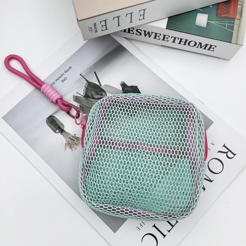 Dopamine Grid Tofu Lipstick Pouch: Large Capacity Travel Makeup Bag