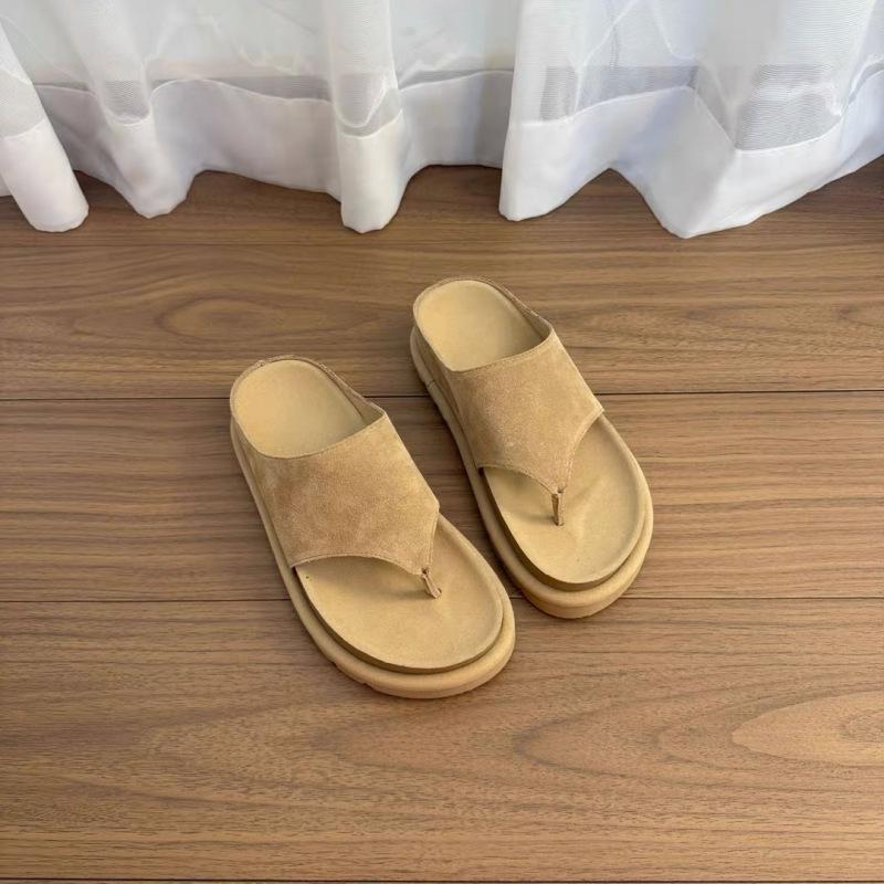 

Ретро шлепанцы на толстой подошве Шлепанцы на плоской подошве женские 2025 новая мода летняя одежда пляжные шлепанцы тренд 40