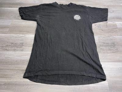 Tops – T-Shirts