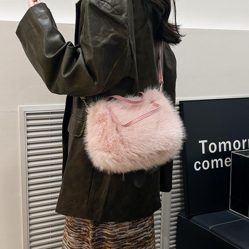 Luxurious Korean Style Fox Fur Crossbody Bag - Large Capacity, Fashionable & Versatile for Autumn/Winter