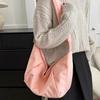Mehrzweck Nylon Umhängetasche für Damen Crossbody Geldbörse Ideal für Schule Reisen und lässige Sportoutfits Weiß