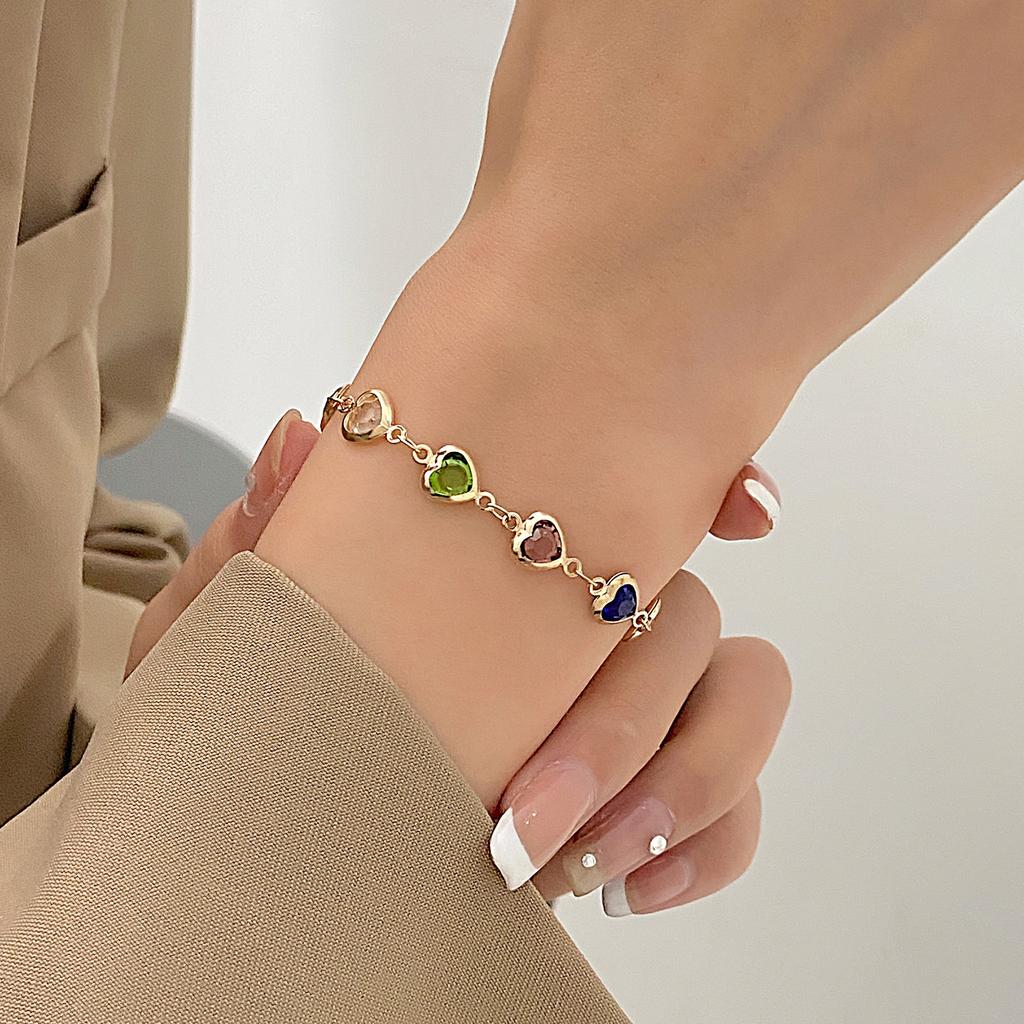 Fashion Women's Bracelet with Colorful Heart Gem Stones - Adjustable Gold Chain Jewelry for Daily Wear