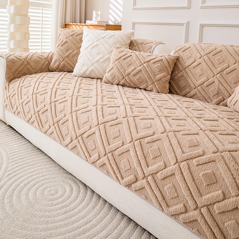 

1pc Modern Striped Velvet Sofa Cover - Warm Solid Color, Cat Scratch Resistant, Machine Washable for 1 to 4-Seater Sofas, Versatile Living Room Decor 90*160cm