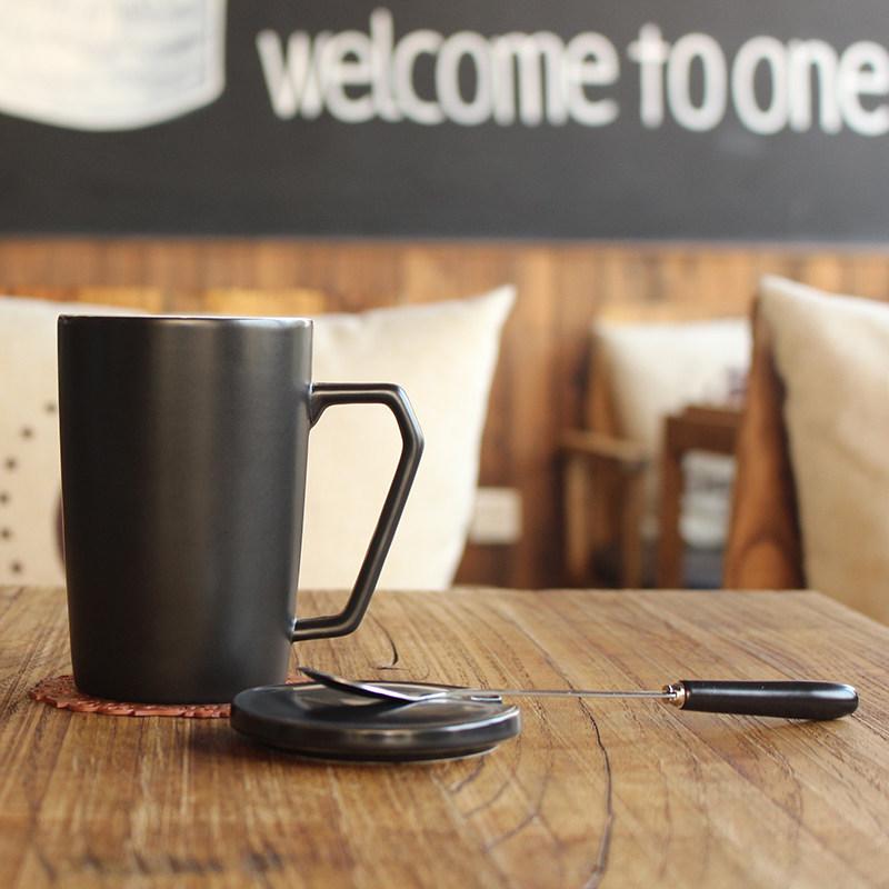 Nameless Artifact Large Ceramic Mug with Lid and Spoon - Ideal for Couples, Office, Coffee, or Tea.