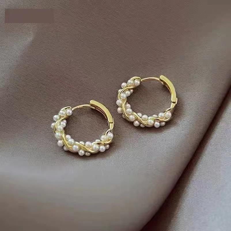 Trendy Women s Round Pearl Hoop Earrings with Niche Design