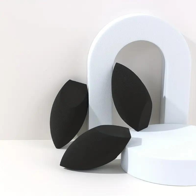 

3-Count Makeup Sponges - Hypoallergenic for Sensitive Skin - Color-Safe & Lint-Free Design чёрный