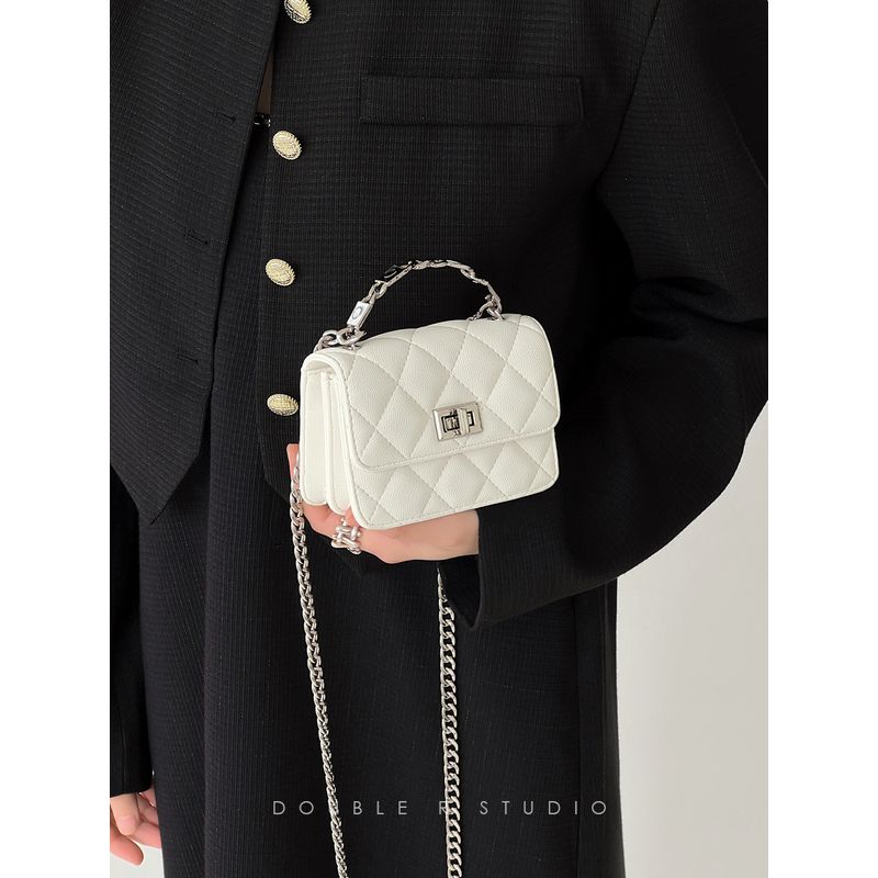 

Xiao Rui Pretty Bag Mini Quilted Chain Satchel Lipstick Pack White mousse White-small amount of In Stock