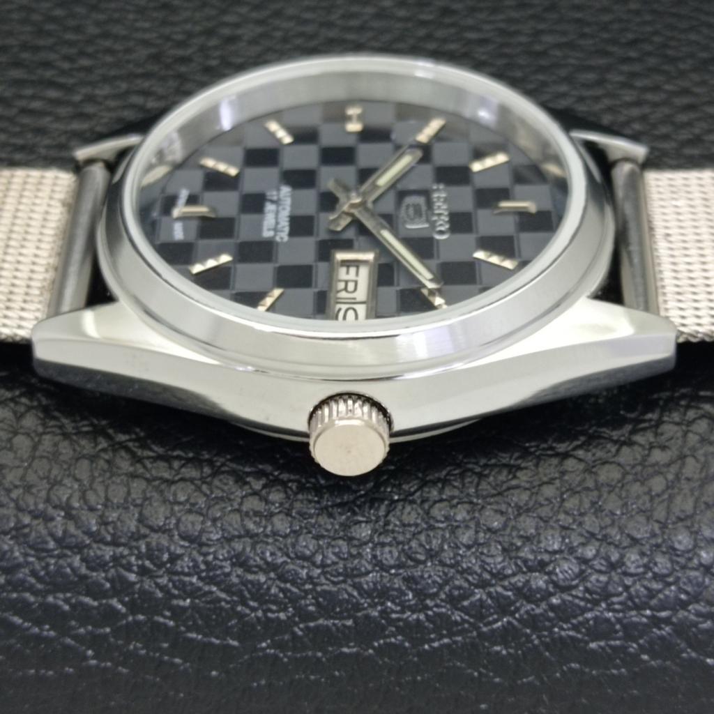 REFURBISHED AUTOMATIC SEIKO 5 MENS WATCH JAPAN MADE BLACK DIAL CUSTOM a440071-2 QV90-a440071