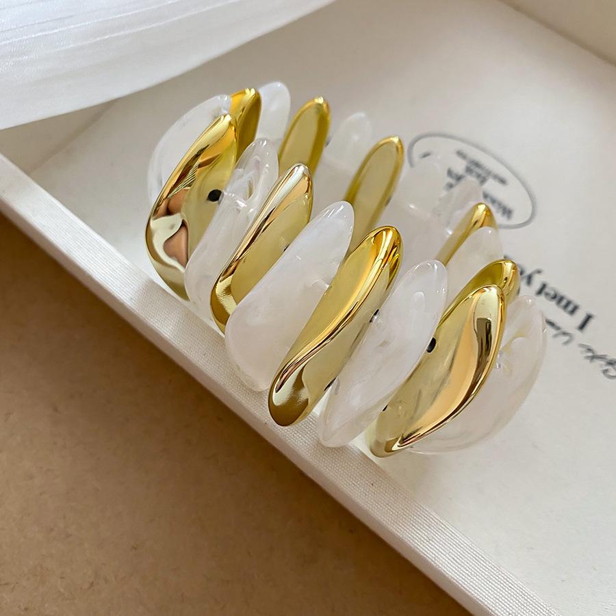 

Акриловий овальний омбре печворк браслет: Легка розкіш, милий темперамент, модна біжутерія.