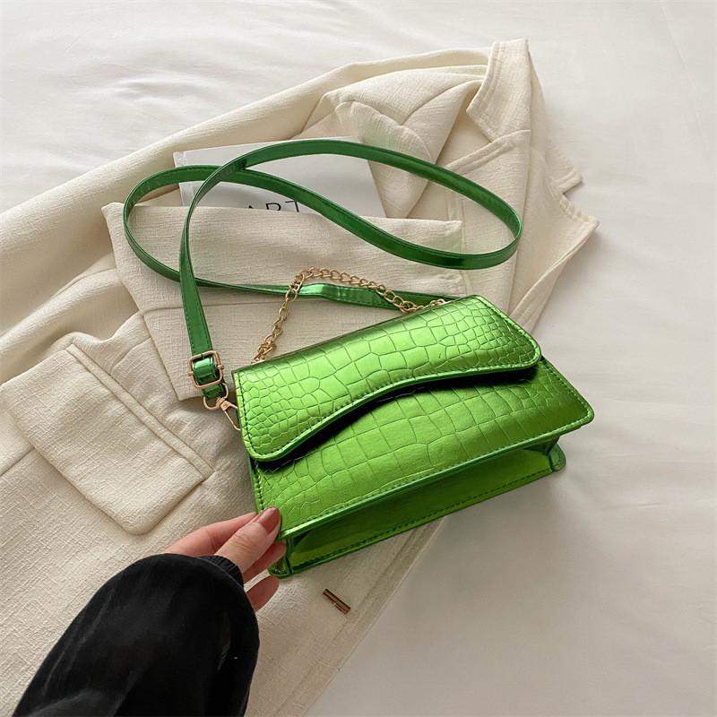 Chic And Stylish Korean Inspired Small Shoulder Bag For Women In Trendy Colors зелёный