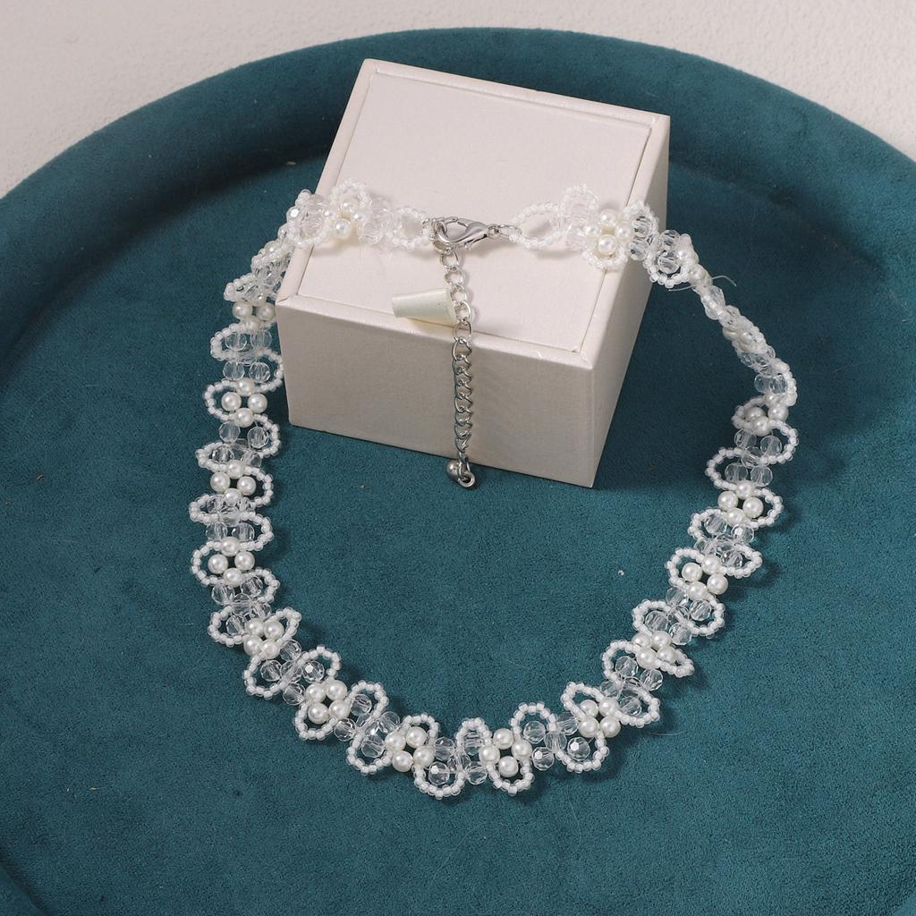 French Gentle and Romantic Crystal Rice Beads White Temperament Collarbone Chain Imitation Pearl Light Luxury High-end Necklace