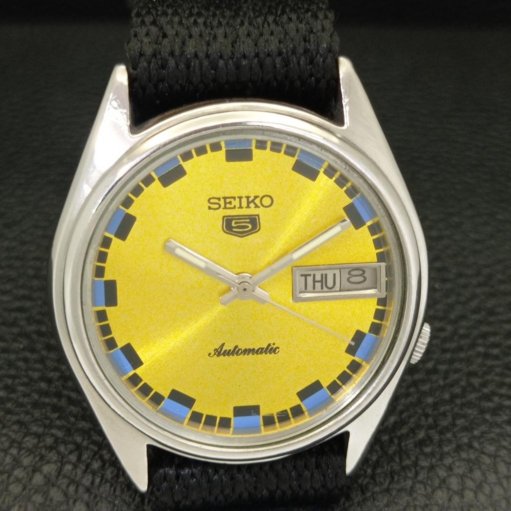 AUTOMATIC VINTAGE SEIKO 5 JAPAN 7009A MENS GOLDEN COLOR DIAL WATCH A701298-5 R206a-a701298