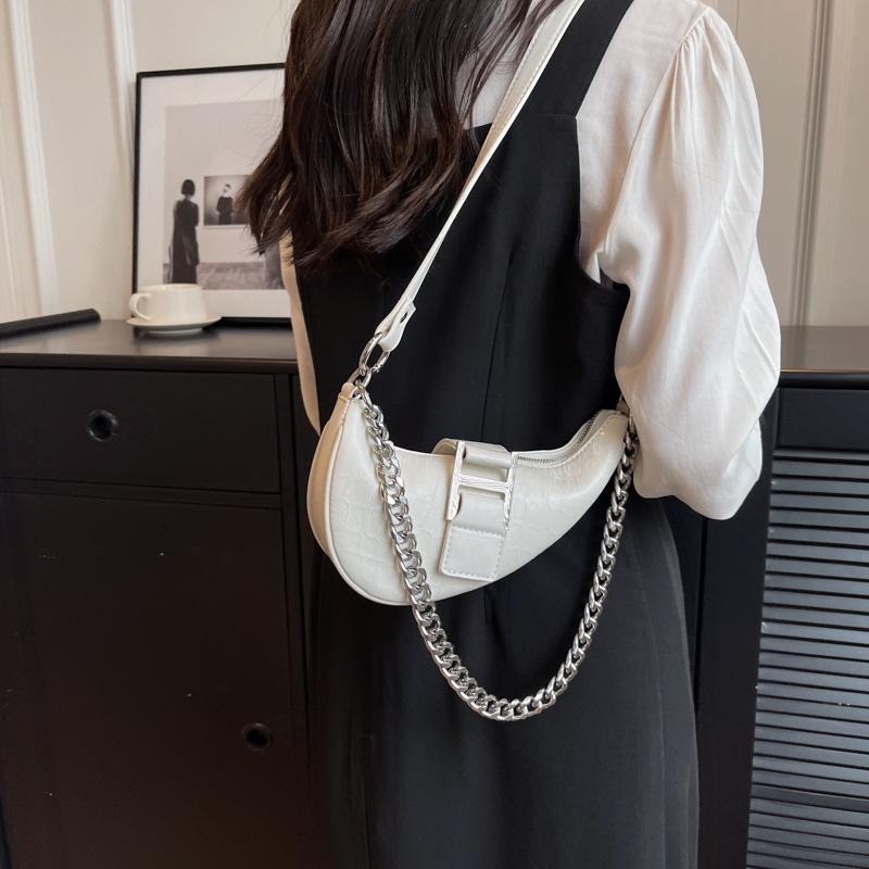 Cold Wind Crescent Armpit Bag Female High Sense Versatile Foreign Style Messenger Bag Tide