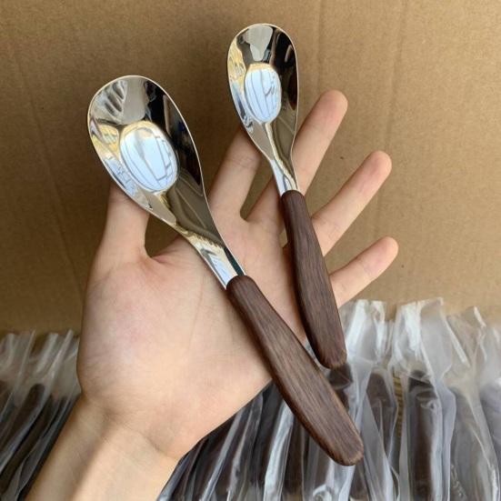 2 Stück Edelstahl-Löffel Retro Servier-Esslöffel mit Holzmaserungsgriff Küchenutensilien für Restaurant Zuhause