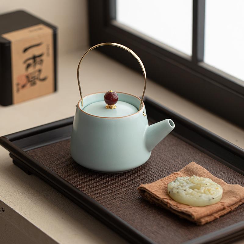 

Ru kiln Tianqing beam pot Chinese retro ceramic teapot health pot kettle tea single pot Kung fu tea set tea cup