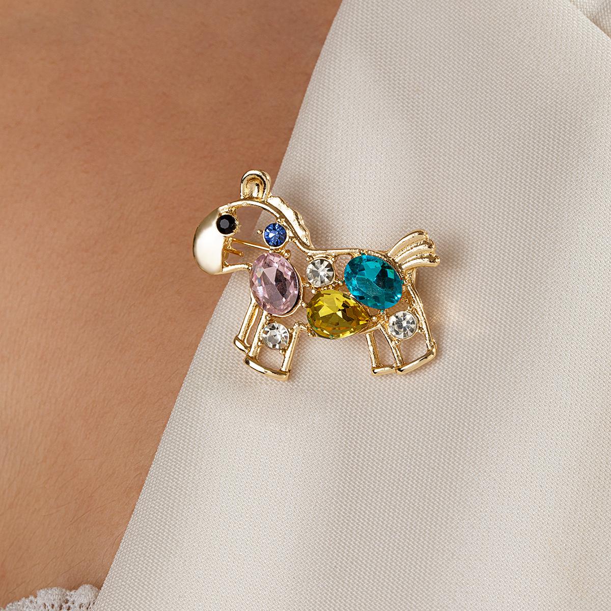 

1 piece of colorful zircon pony brooch, niche design, 2026 zodiac chest flower, daily versatile suit coat accessory pin