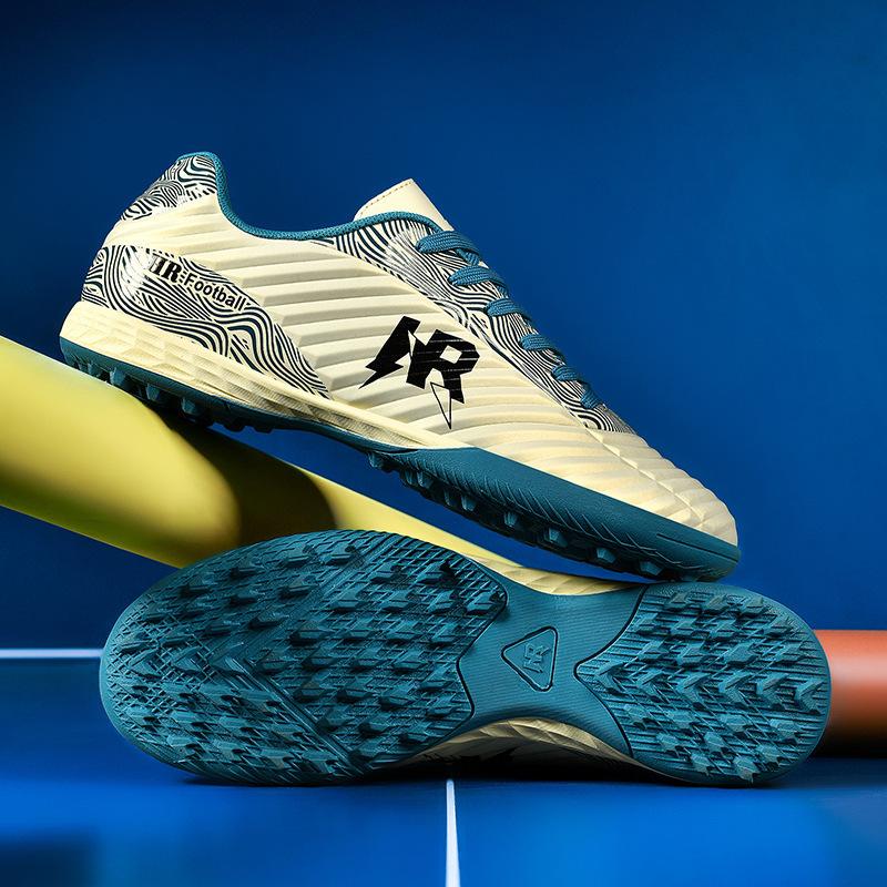 2025 new World Cup football shoes men's low-top spikes students grass training children's game sports shoes