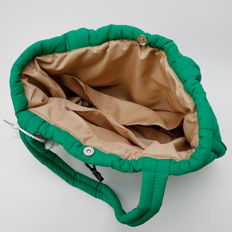 New Women Shoulder Bag Large Capacity Quilted Puffer Tote Casual Trendy Crossbody Handle Bag Textured Casual Bags for Travel