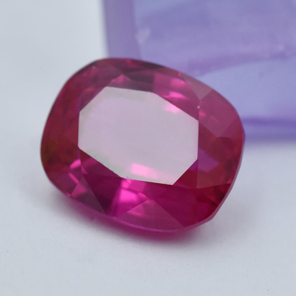 Polštářový výbrus Přírodní růžový rubín 23,10 ct CERTIFIKOVANÝ Velikost prstenu Volný drahokam