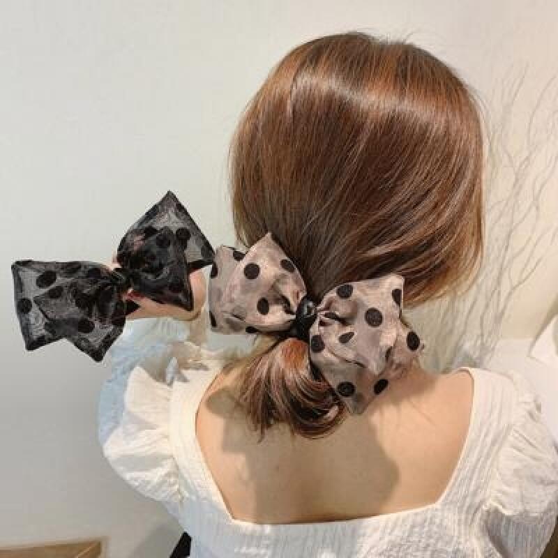 

Polka dot ribbon hair tie black