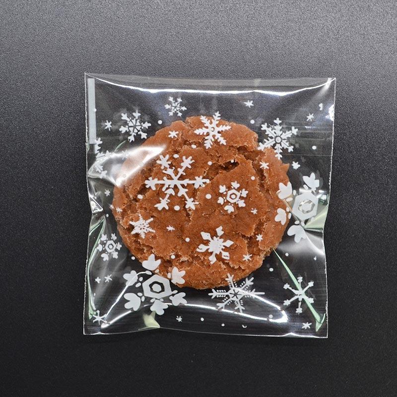 100Pcs/Pack Snowflake Plastic Candy Cookie Biscuits Snack Packaging Bag Adhesive Gift Bags for Home Wedding Birthday Party