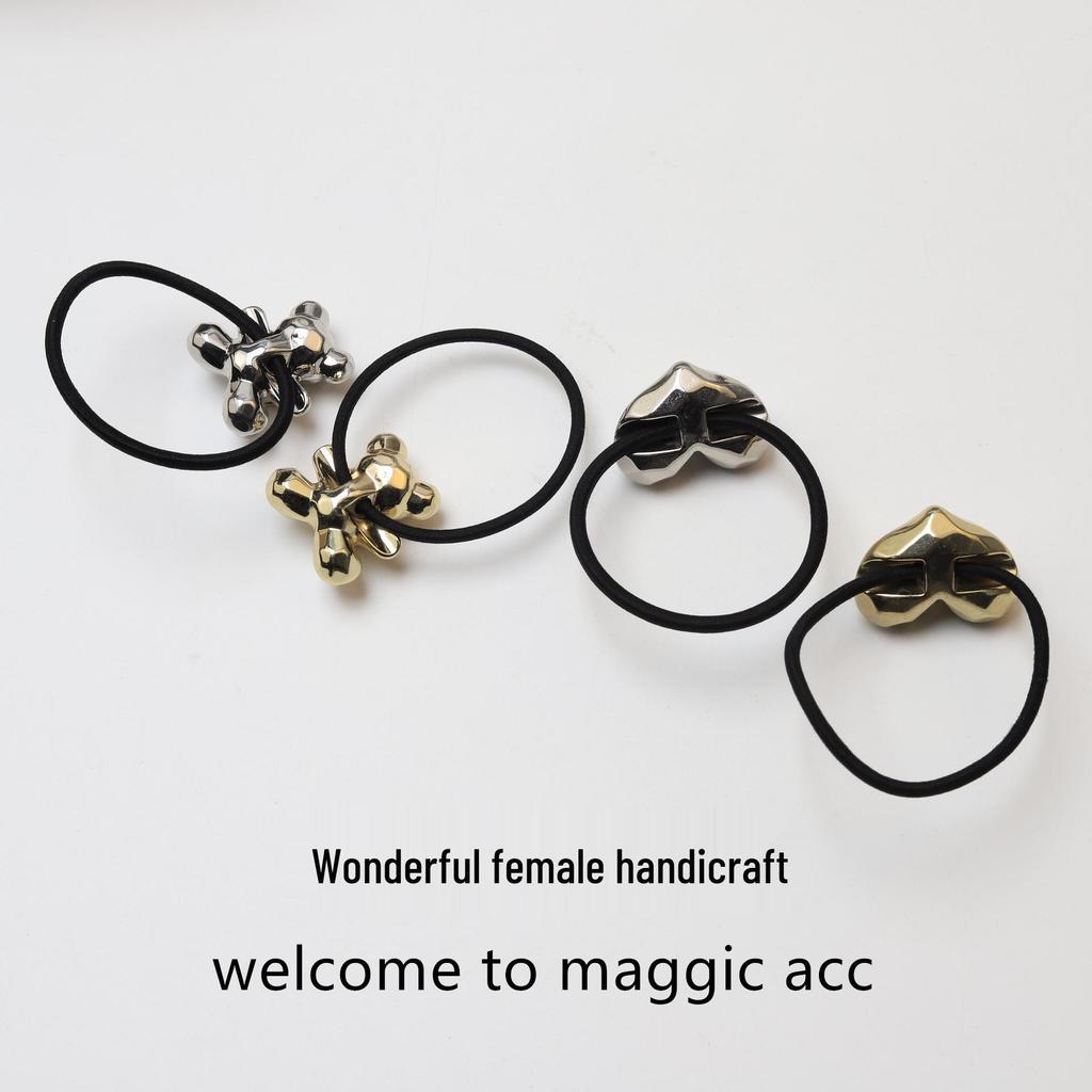 Korean & Japanese-Style Heart Bear Hair Tie: Trendy, Versatile, Textured Elastic Band for Ponytails - Women's Hair Accessory