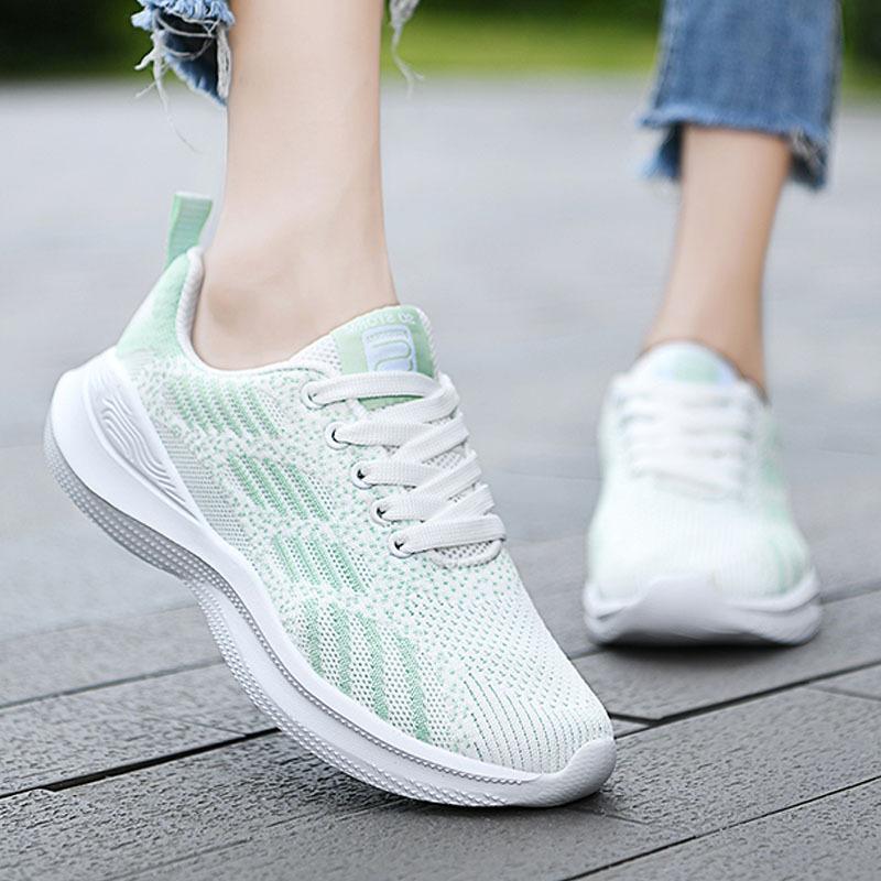 Spring and summer mesh breathable student casual running sneakers lightweight shock-absorbing soft-soled racing shoes