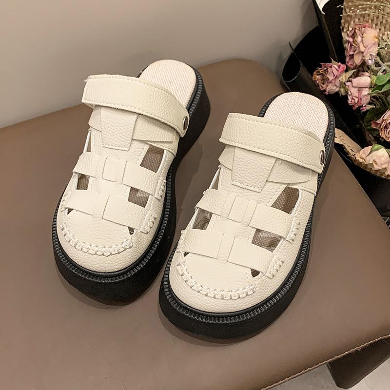 Thick-soled two-wear hollowed-out bag head sandals for women's 2025 summer new hole pig cage Mori Roman half slippers outside