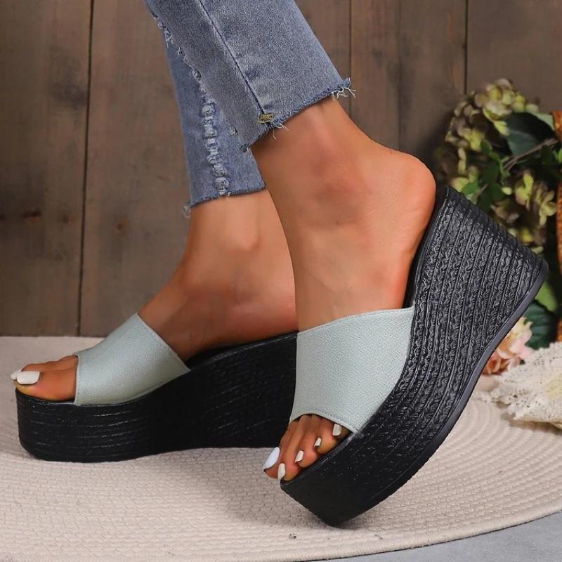Women's platform beach slippers, high heels, wedge-shaped sandals, new women's shoes, sexy and fashionable flip flops
