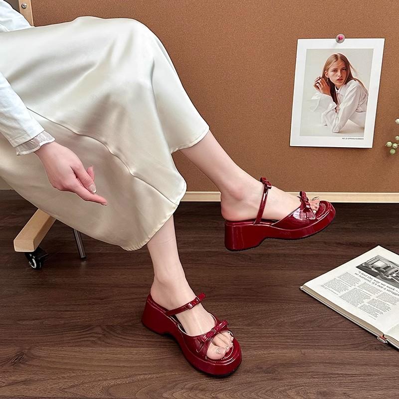 Cartoon Girl Slippers 2025 New Summer Wear Fashion Platform Sandals Summer Bow Slippers Women