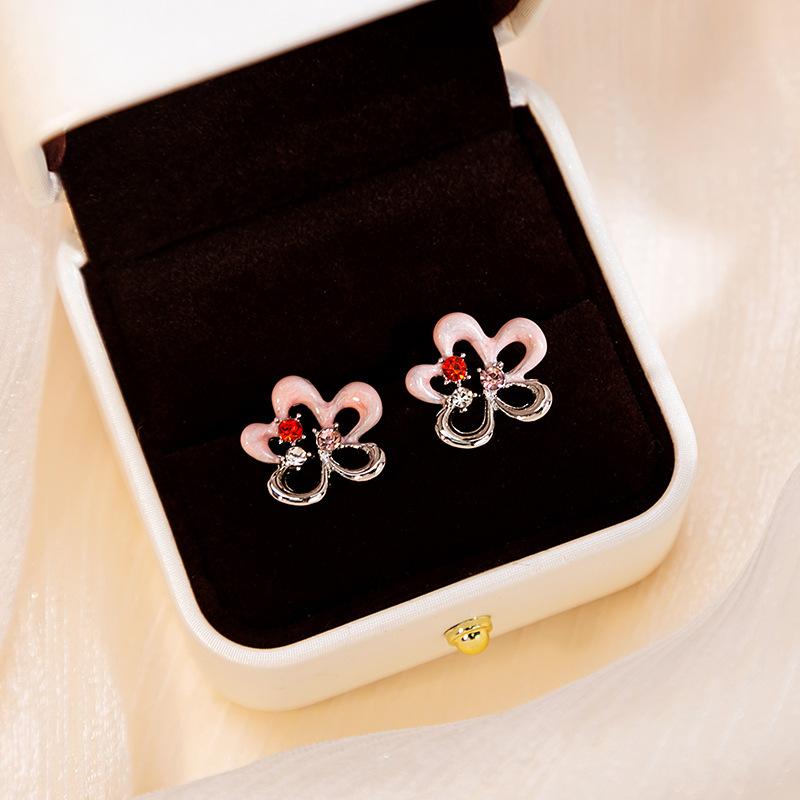 

Стильные и милые серьги-гвоздики в виде цветка с двойной цветной масляной каплей розовый