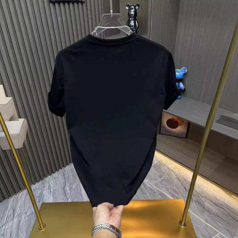 T-shirt alla moda a maniche corte da uomo, nuova per l'estate, girocollo, tinta unita, vestibilità ampia e versatile, maglia base a mezza manica, top alla moda