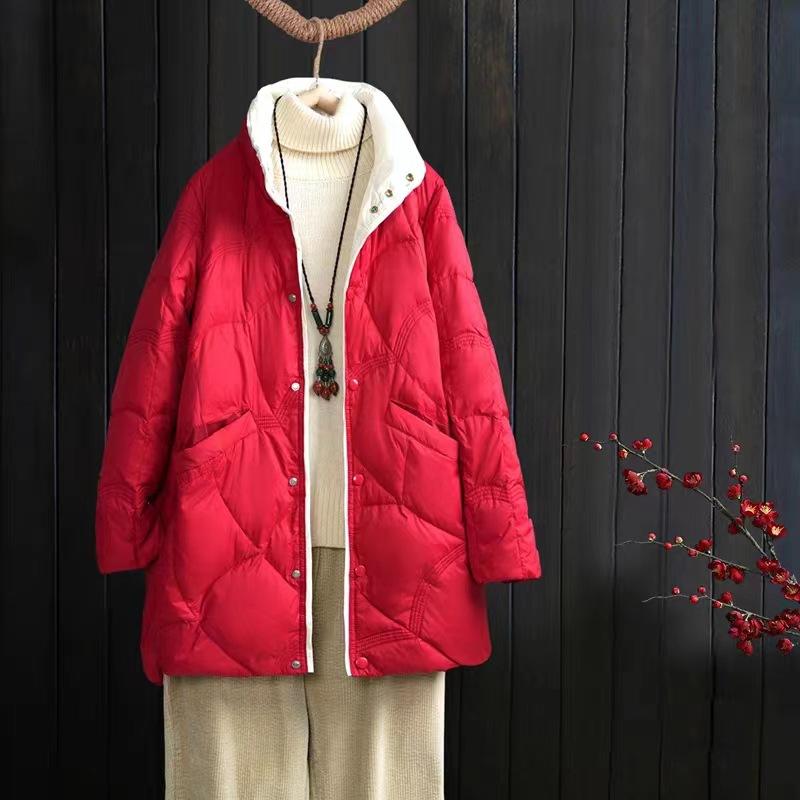 

Новий пуховик зі стійкою, жіночий середньої довжини, зимовий, ретро, літературний, з стьобаною лінією, теплий, з білим качиним пухом, куртка з щасливими хмарами, тренд M червоний