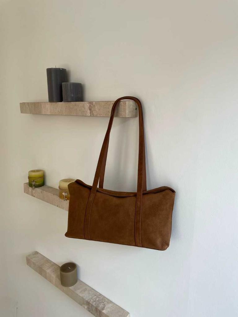 Matinė karvės odos kasdieninė bagetė, nišinė aukštos klasės kokybė, didelės talpos vieno peties rankinė moterims