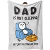 Papa schläft nicht, er ruht nur seine Augen aus Lustige Fleece-Decke Geschenk für Vater Papa-Witz Überwurf Heimdeko Gemütliche Bettwäsche