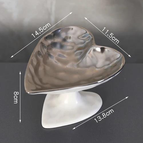 Creative Love Tray Ceramic Heart Shaped Jewelry Cosmetic Box Delicate Tall Fruit Dessert Plate Display Stand Table Ornament New